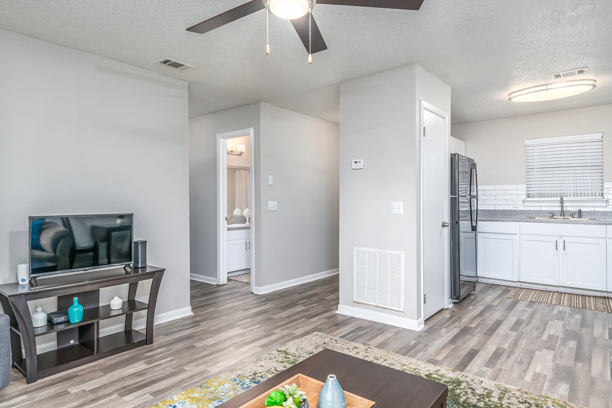 Auburn Flats Apartments